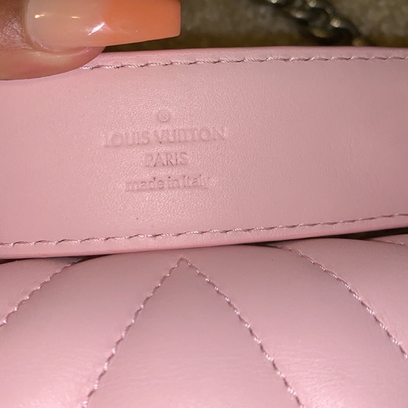 Louis Vuitton Purse - Picture 5 of 8